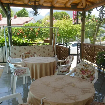 Hotel Cicek &