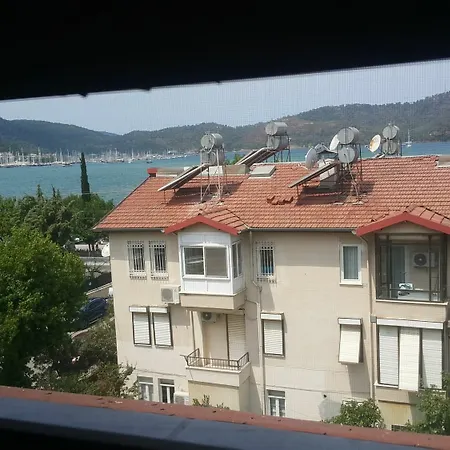 Cicek & Hotel 2*