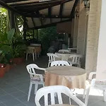 Cicek & Φετιγιέ