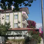 Cicek & 2* Φετιγιέ